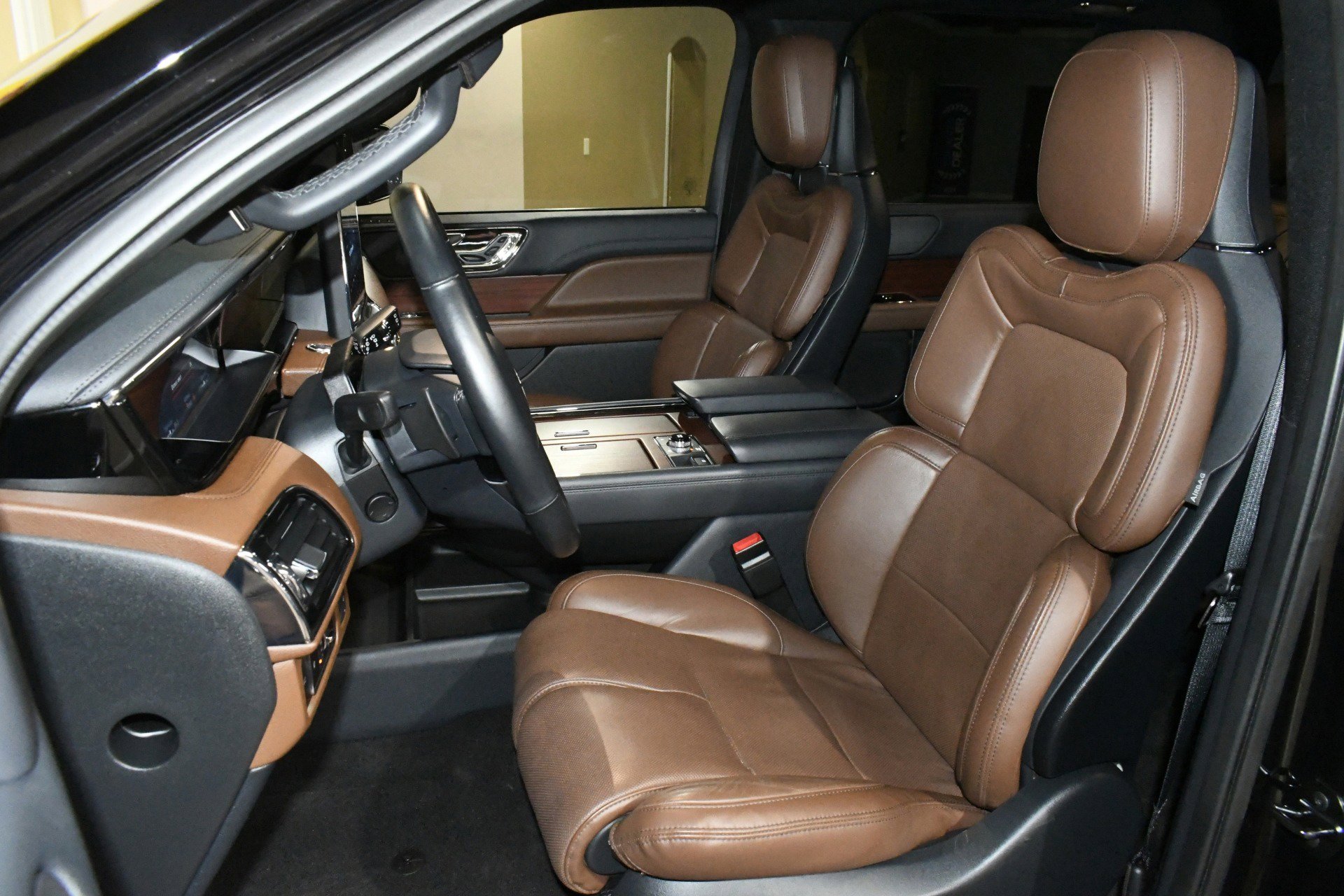 Used 2023 Lincoln Navigator Reserve image 7
