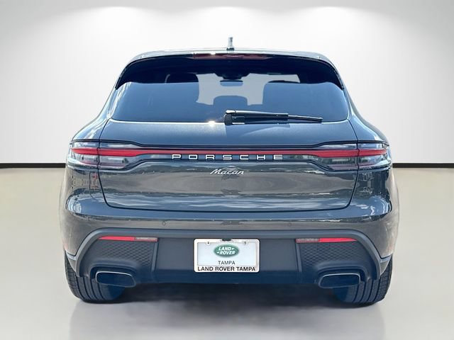 Certified 2025 Porsche Macan AWD/4WD image 4
