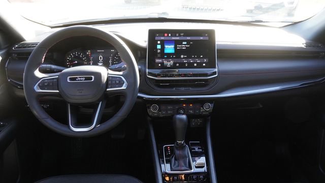 Used 2023 Jeep Compass Trailhawk image 15