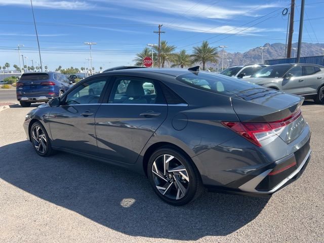 Used 2025 Hyundai Elantra Limited FWD image 6