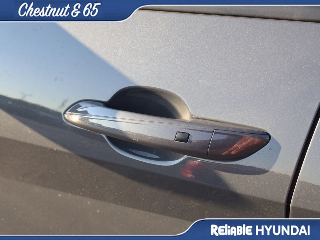 Used 2025 Hyundai Elantra Sport FWD image 23