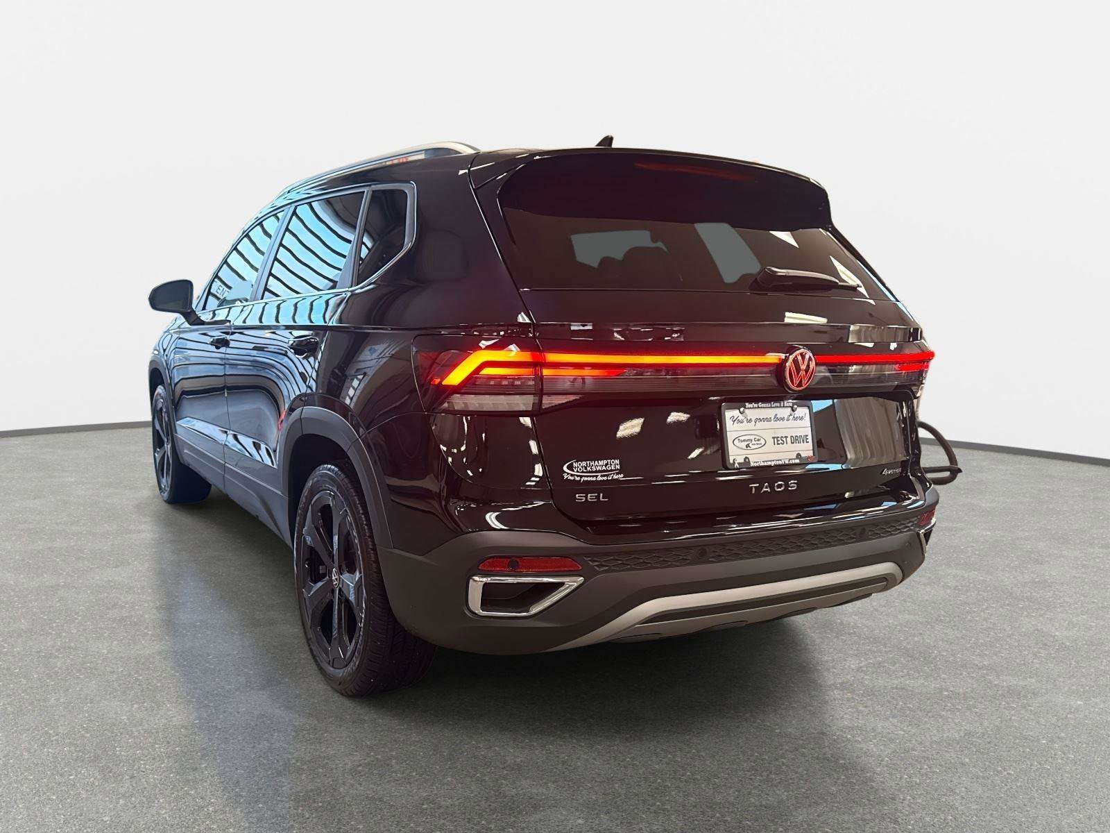 New 2026 Volkswagen Taos SEL image 7