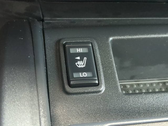 Used 2023 Nissan Titan SV w/ SV Convenience Package RWD image 20