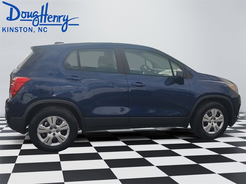 Used 2017 Chevrolet Trax LS image 6