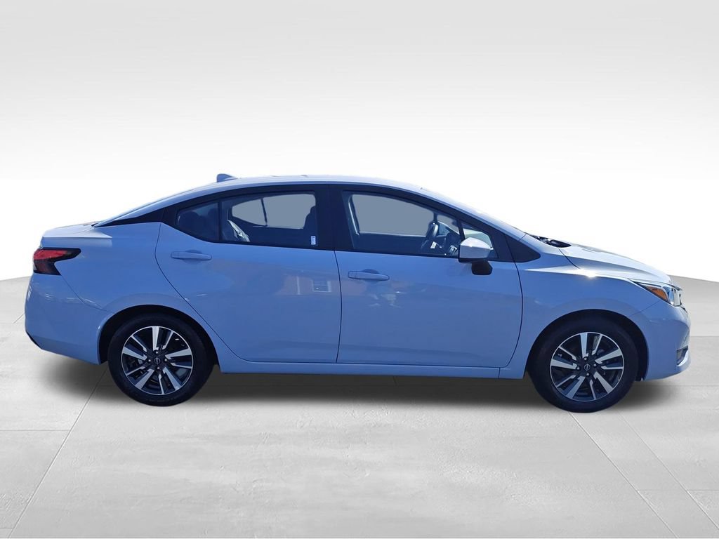 Used 2024 Nissan Versa SV FWD image 6
