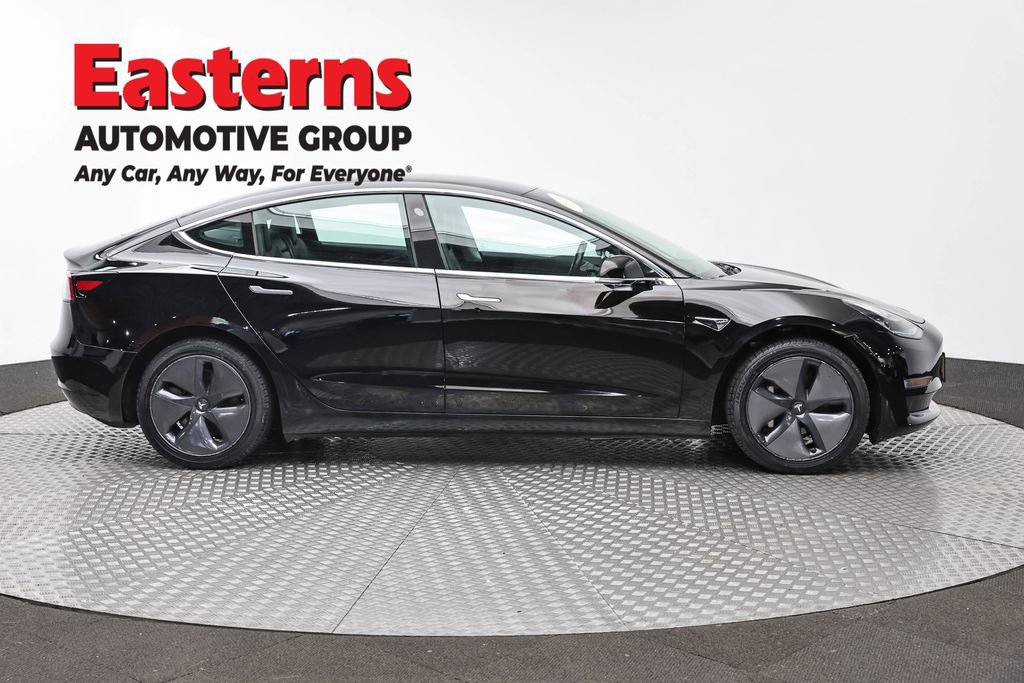 Used 2019 Tesla Model 3 Standard Range RWD image 4