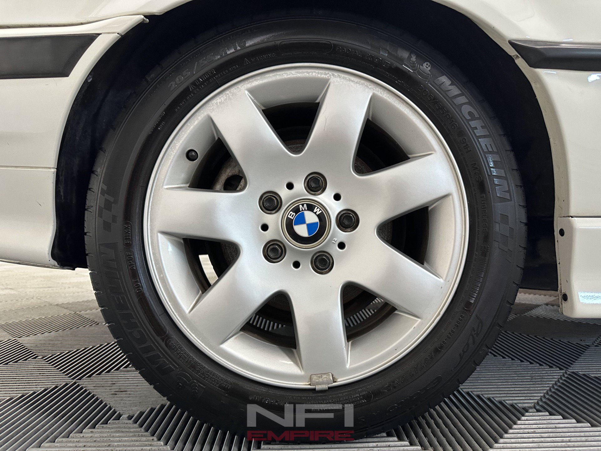 Used 1999 BMW 323i Convertible RWD image 27