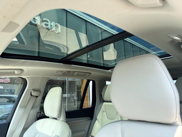 Certified 2024 Volvo XC90 B5 Core w/ Protection Package Premier AWD/4WD image 27