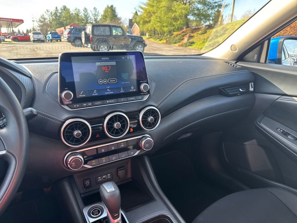 Used 2025 Nissan Sentra SV image 18