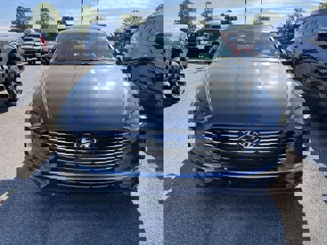 Used 2023 Hyundai Sonata SE image 2