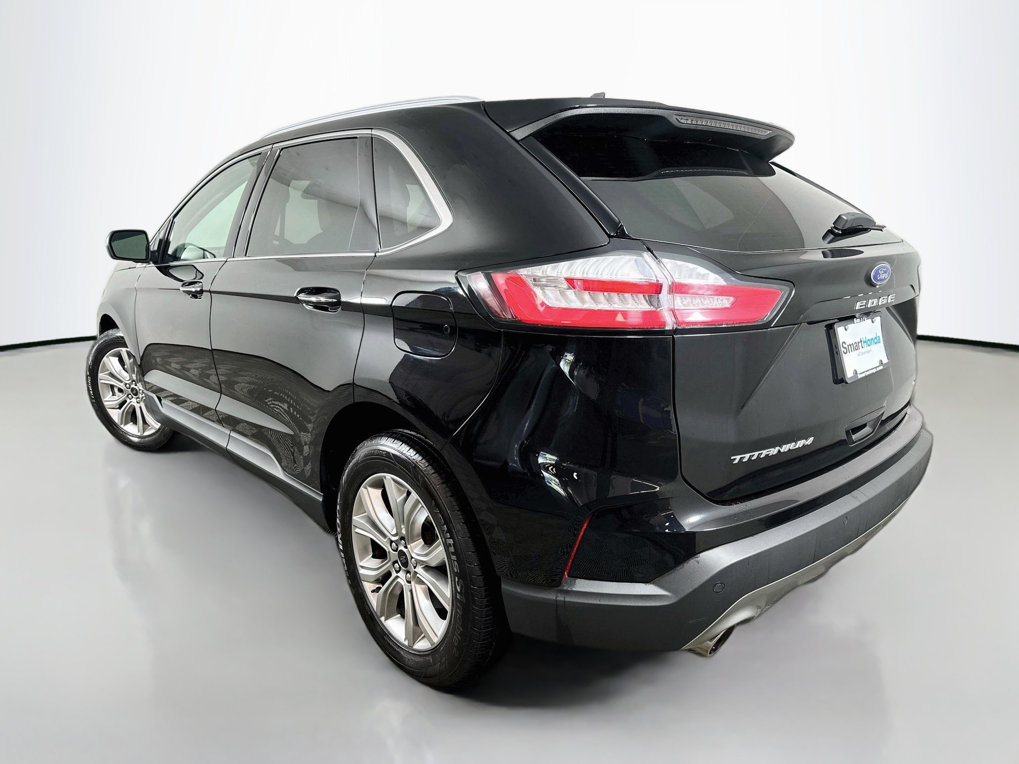 Used 2024 Ford Edge Titanium AWD/4WD image 5