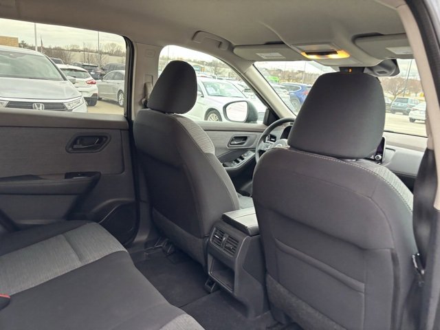 Used 2021 Nissan Rogue S image 27