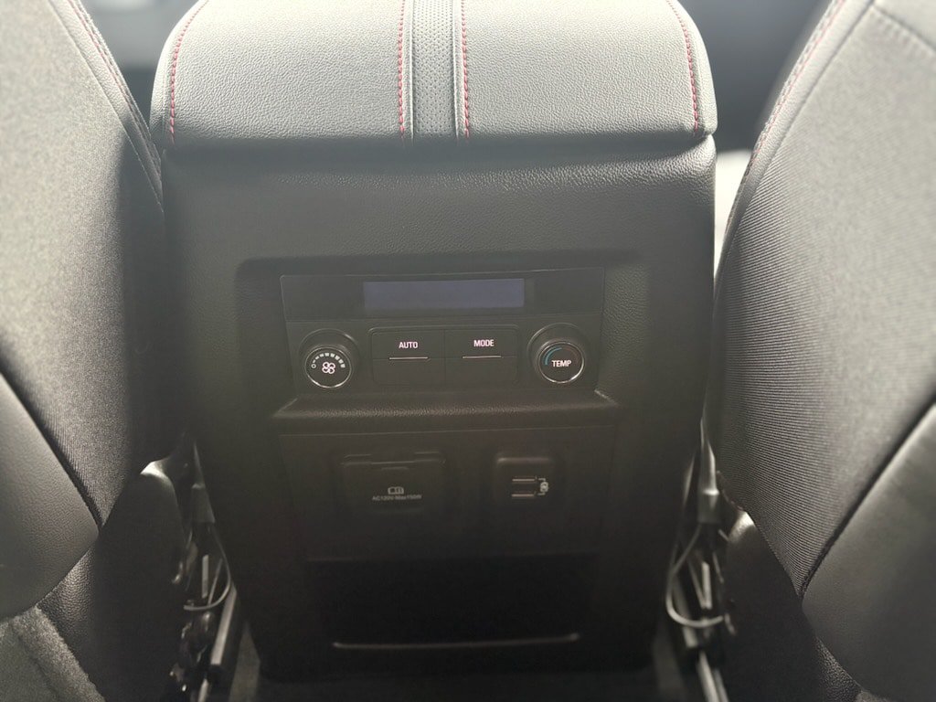 Used 2024 Chevrolet Traverse RS AWD/4WD image 17