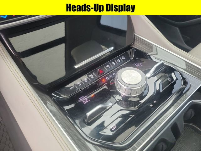Used 2022 Jeep Wagoneer Series III w/ Premium Group I AWD/4WD image 18