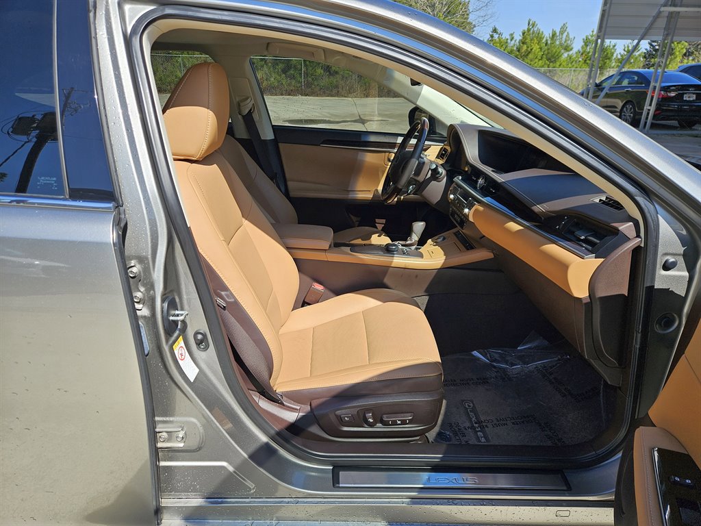 Used 2018 Lexus ES 350 w/ Premier Package FWD image 8