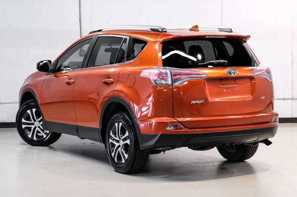 Used 2016 Toyota RAV4 LE FWD image 12