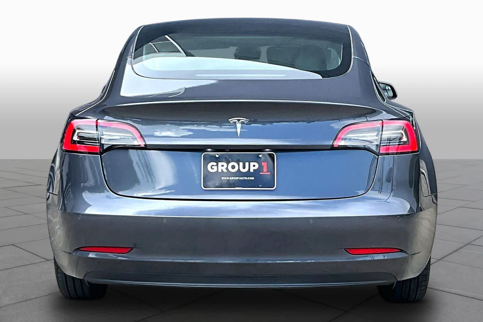 Used 2021 Tesla Model 3 Standard Range Plus RWD image 4