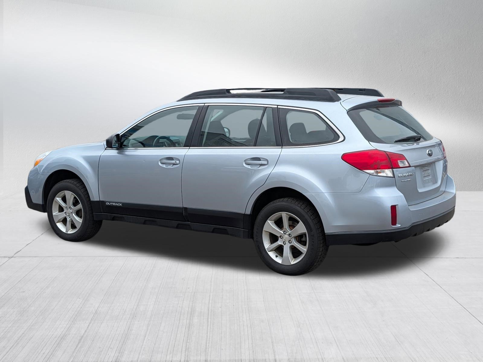 Used 2014 Subaru Outback 2.5i w/ Alloy Wheel Package image 5