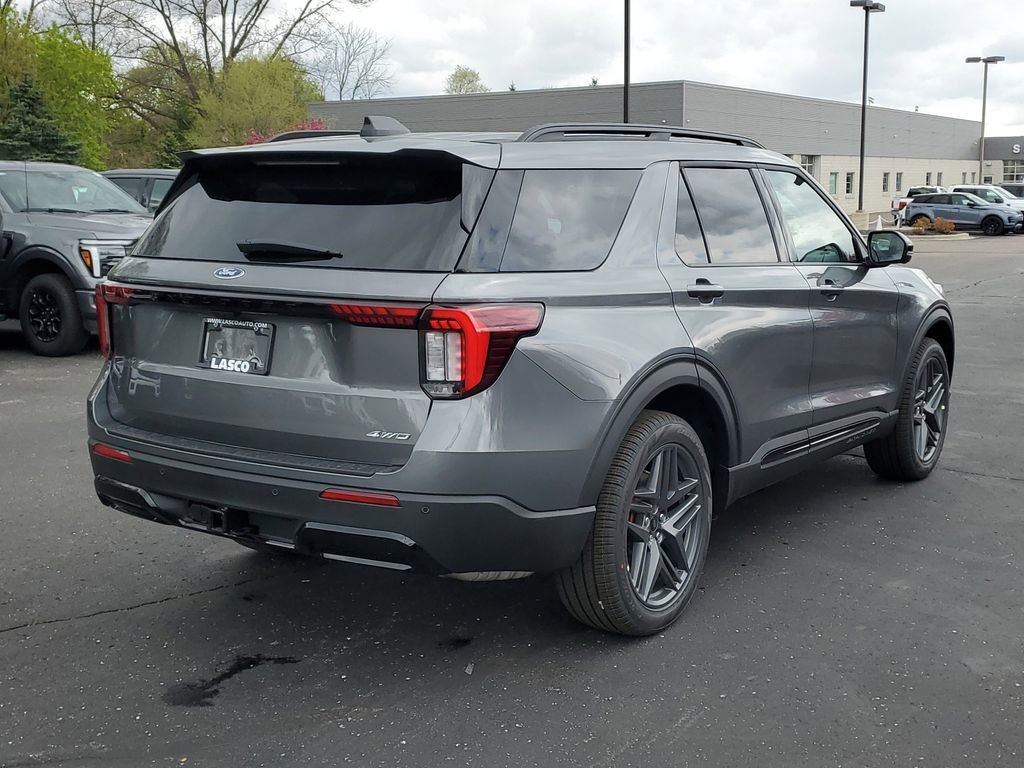 New 2026 Ford Explorer ST-Line AWD/4WD image 4