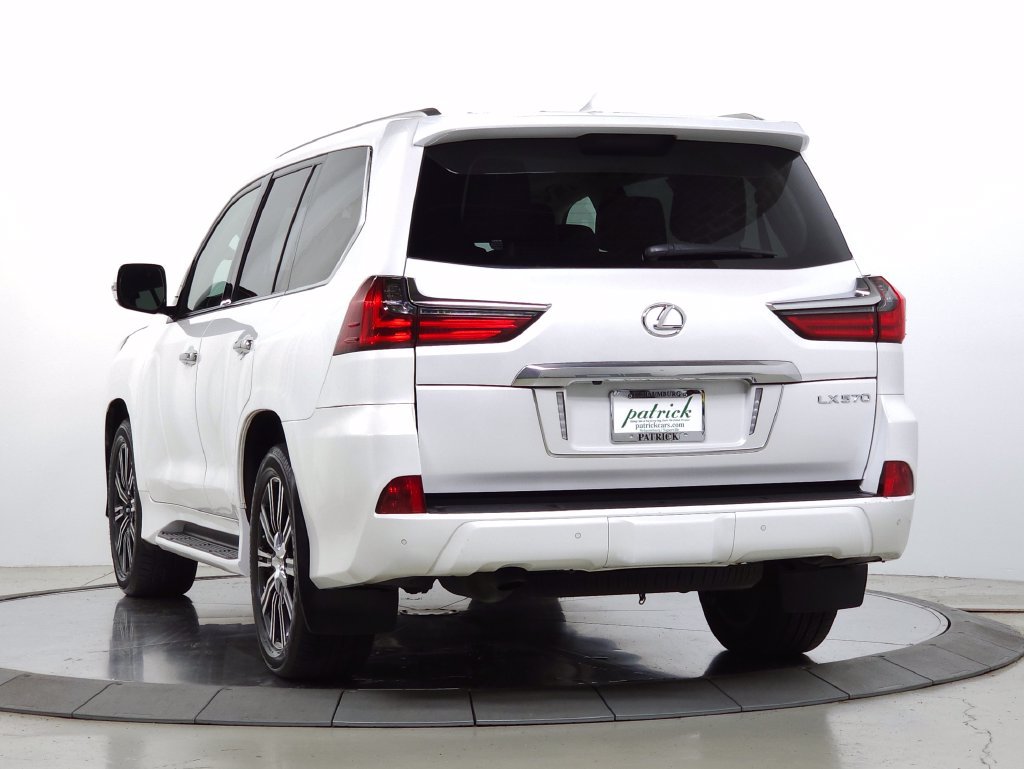 Used 2020 Lexus LX 570 4WD w/ Luxury Package image 5