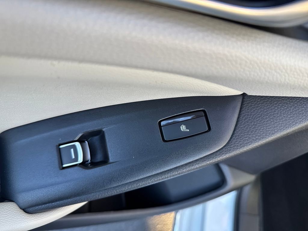 Used 2020 Honda Accord Touring image 16