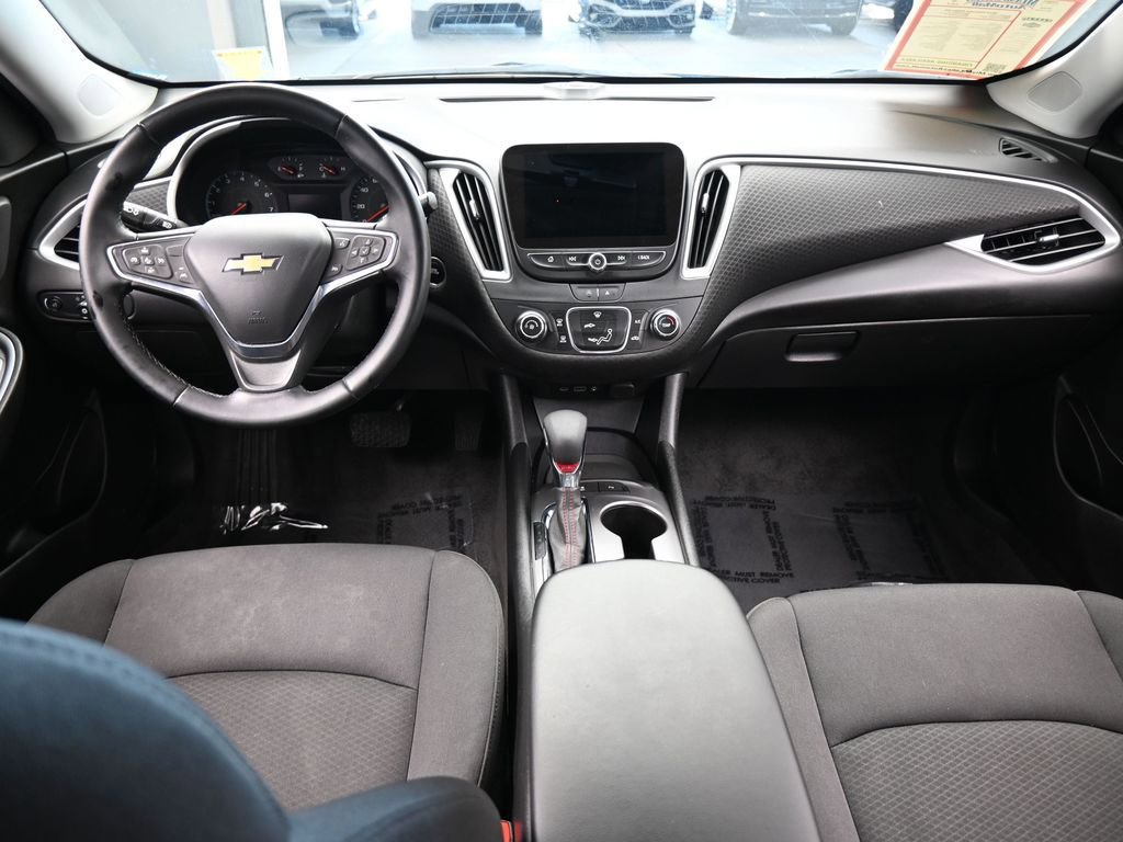 Used 2024 Chevrolet Malibu RS image 33