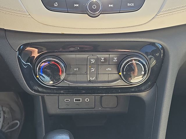 Used 2023 Buick Encore GX Preferred FWD image 23