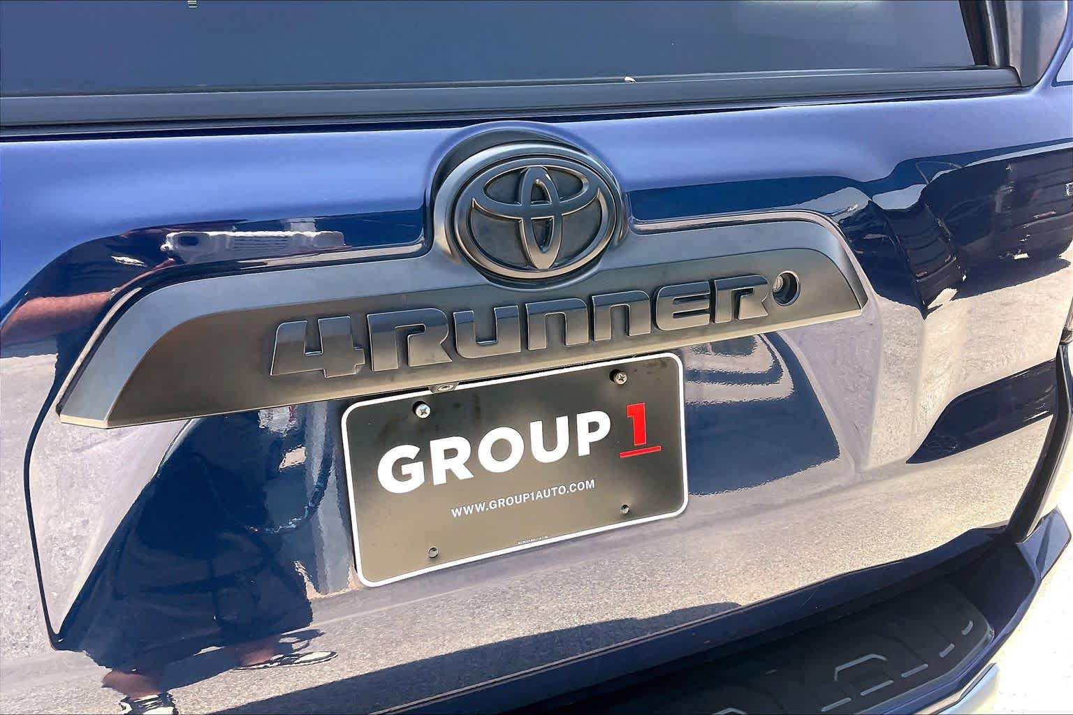 Used 2017 Toyota 4Runner TRD Off-Road Premium AWD/4WD image 32