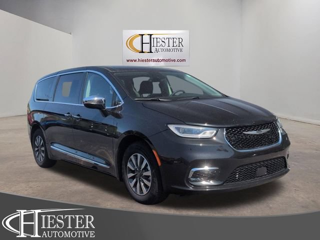 Used 2023 Chrysler Pacifica Limited FWD video 1