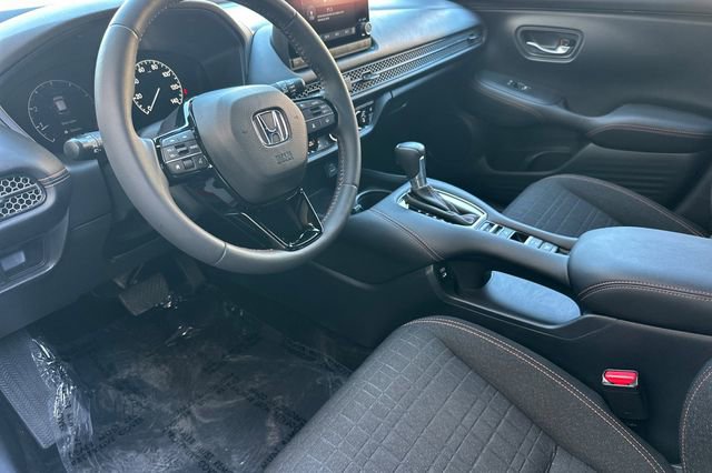 Used 2025 Honda HR-V Sport image 9