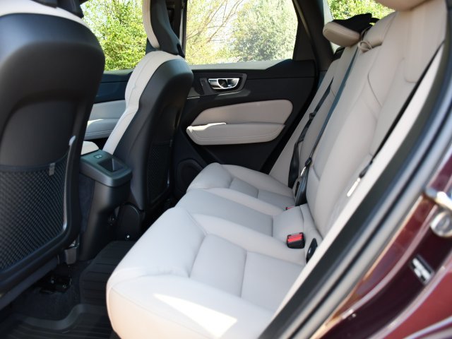 New 2026 Volvo XC60 B5 Plus w/ Protection Package Premier AWD/4WD image 15