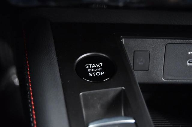 New 2025 Nissan Kicks SR image 20