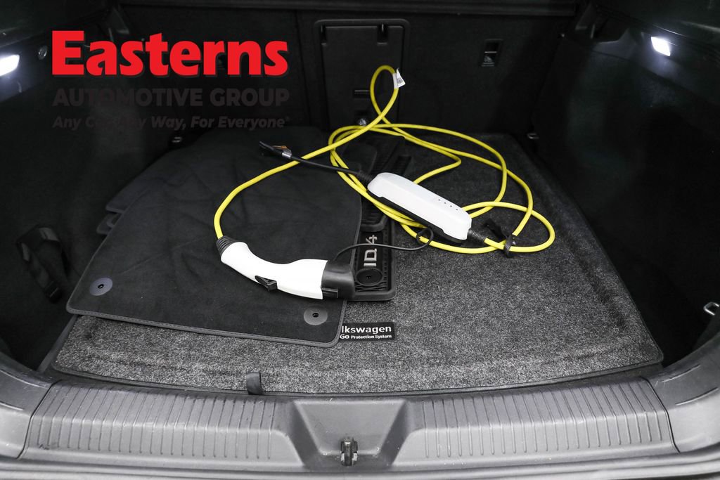 Used 2022 Volkswagen ID.4 Pro S w/ Gradient Package image 9