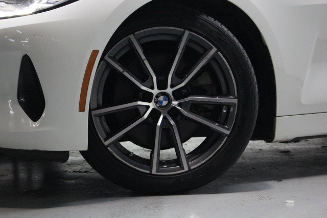 Used 2024 BMW 430i Convertible RWD image 3