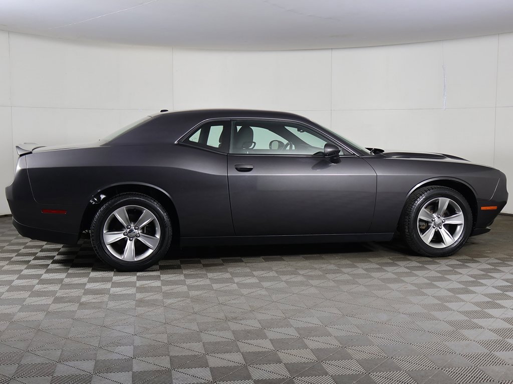 Used 2019 Dodge Challenger SXT image 15