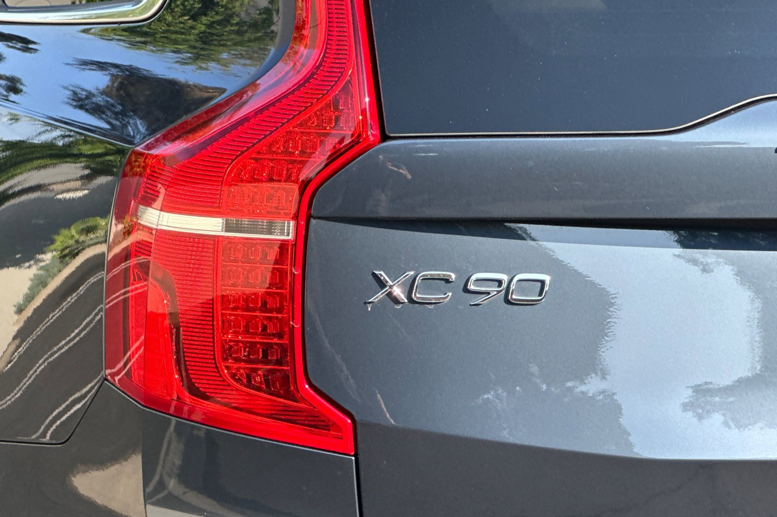 New 2025 Volvo XC90 B6 Plus w/ Protection Package Premier image 35
