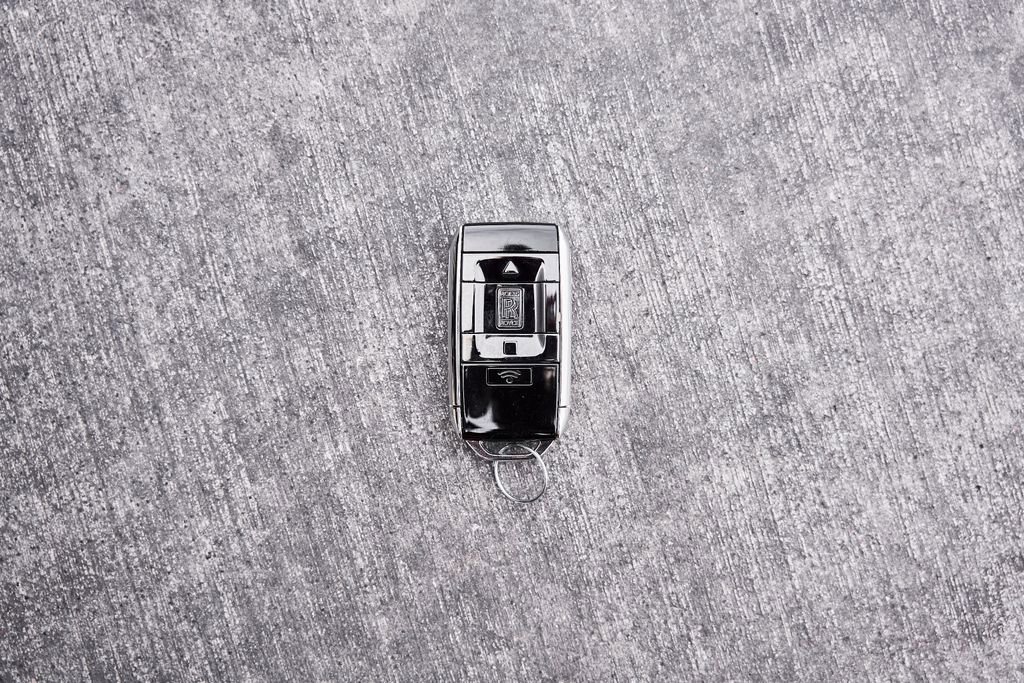 Used 2025 Rolls-Royce Spectre w/ Spectre Launch Package image 75