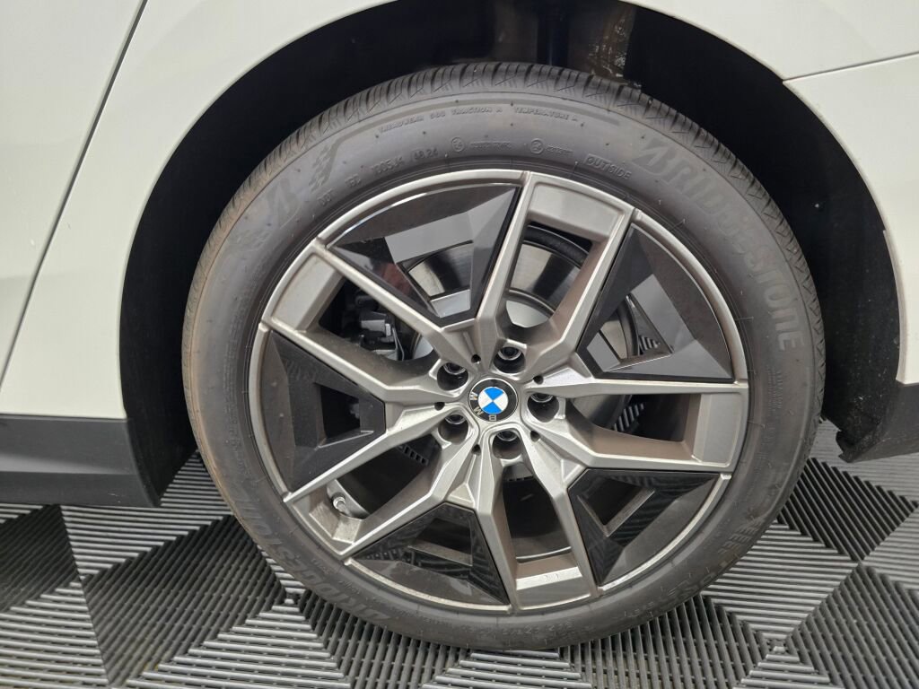 Used 2026 BMW 530i xDrive w/ Premium Package image 21