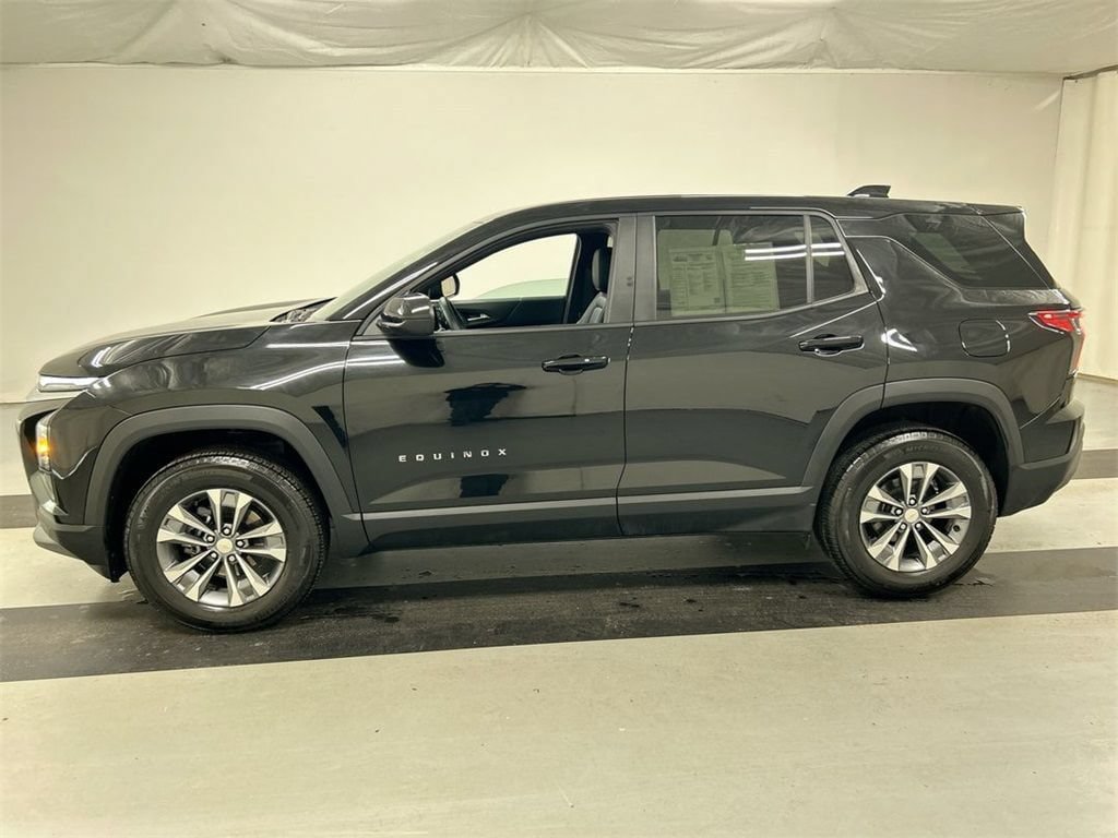 New 2026 Chevrolet Equinox LT w/ Convenience Package II AWD/4WD image 5