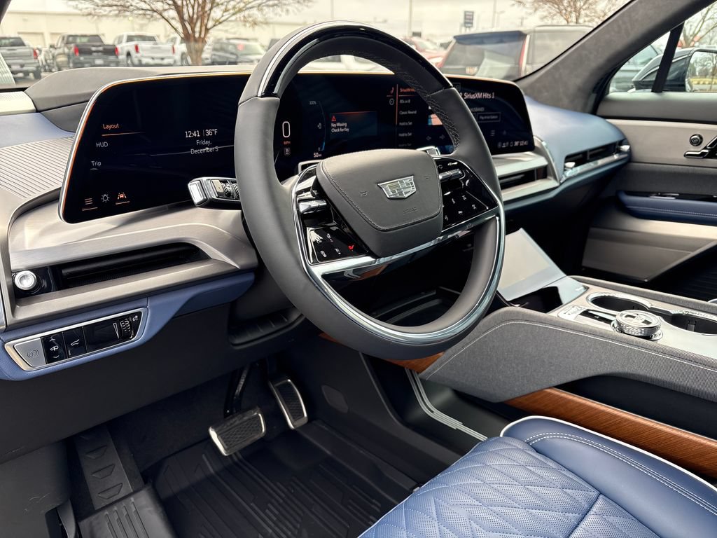 New 2026 Cadillac Vistiq Premium Luxury w/ LPO, Floor Liner Package AWD/4WD image 11