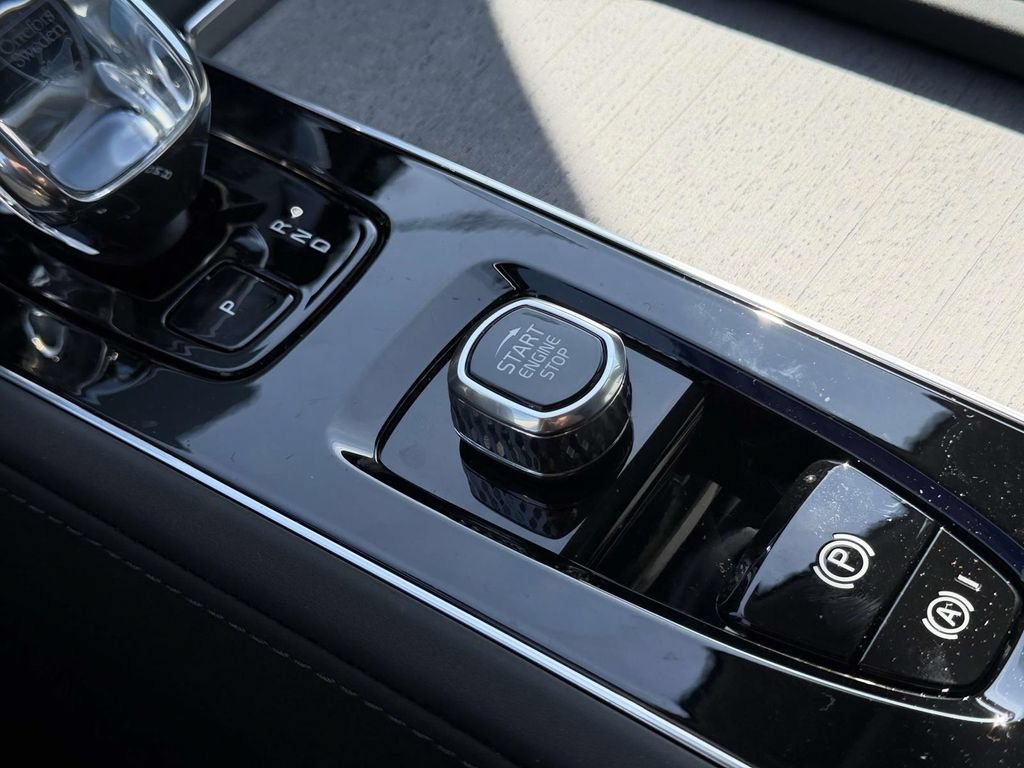 New 2026 Volvo XC90 T8 Ultra w/ Protection Package Premier AWD/4WD image 7