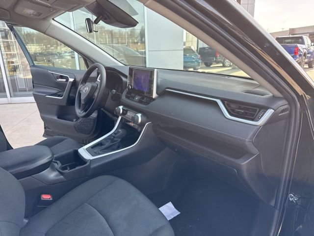 Used 2024 Toyota RAV4 XLE image 30