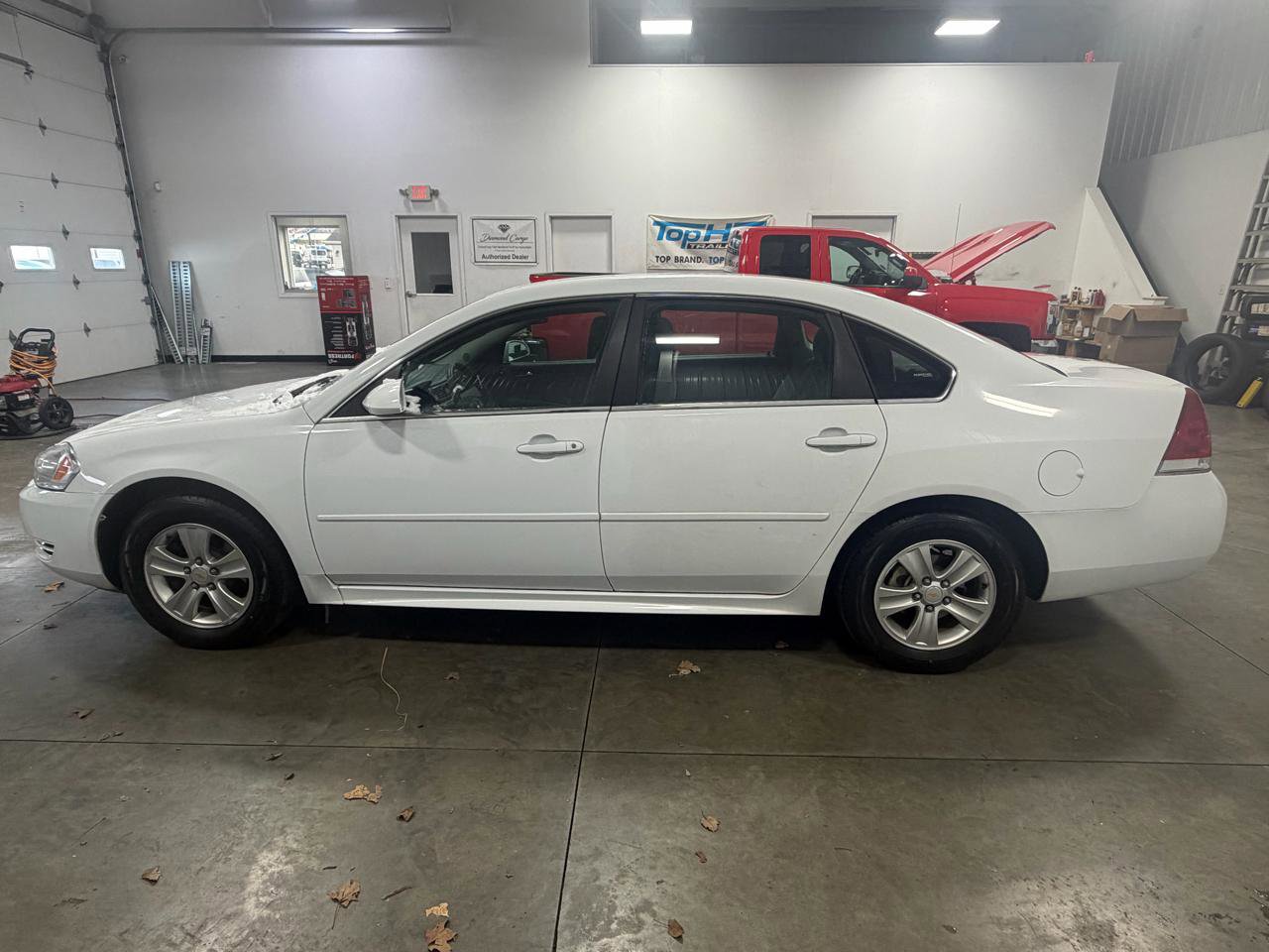 Used 2014 Chevrolet Impala Limited LS image 2