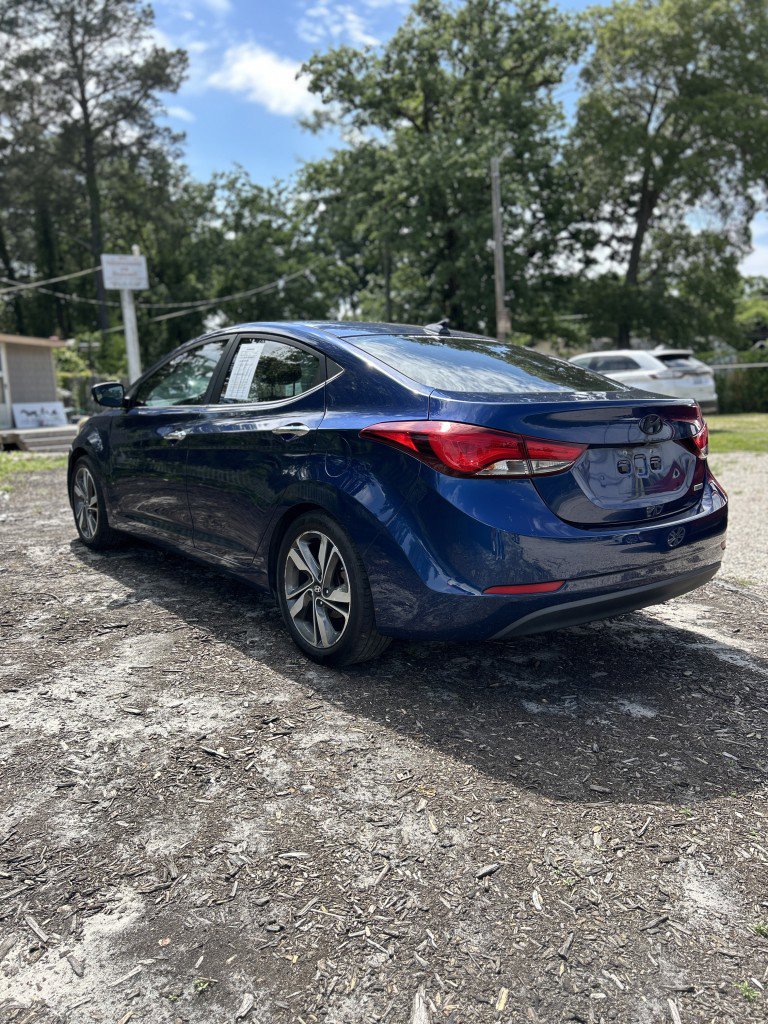 Used 2015 Hyundai Elantra Limited FWD image 4