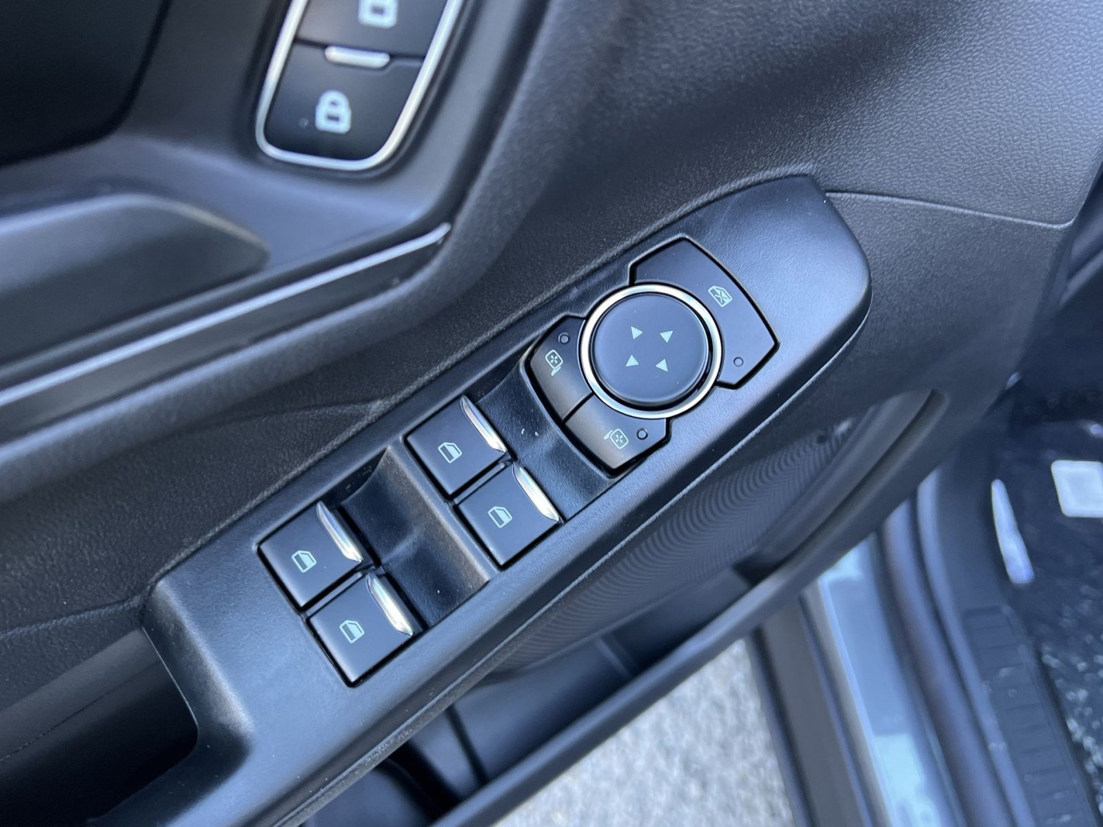 New 2026 Ford Escape Active w/ Cold Weather Package image 15