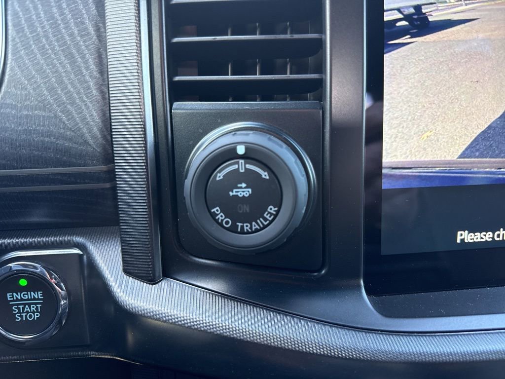 Certified 2023 Ford F150 Platinum w/ Equipment Group 701A High image 33