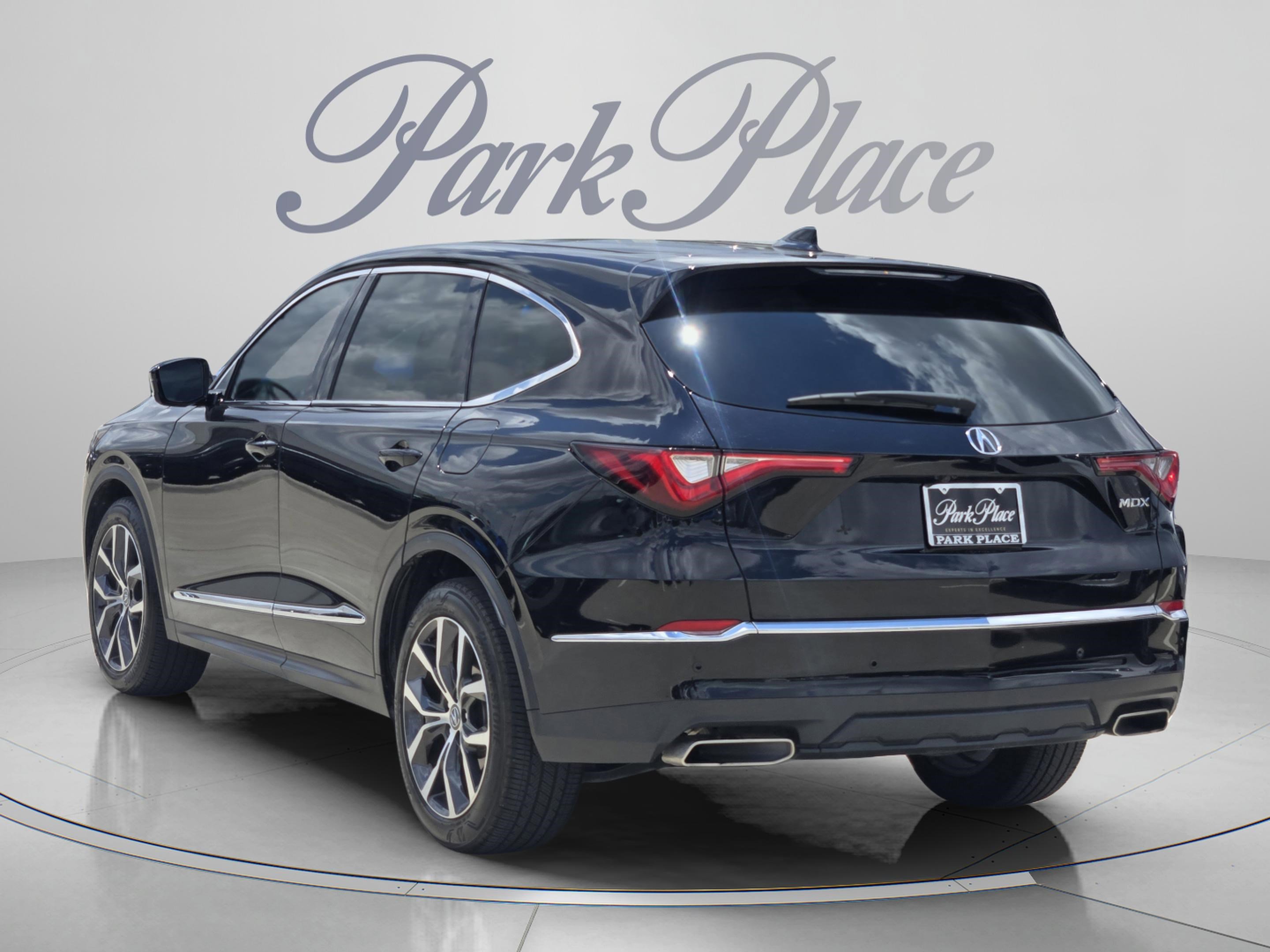 Used 2024 Acura MDX FWD w/ Technology Package image 3