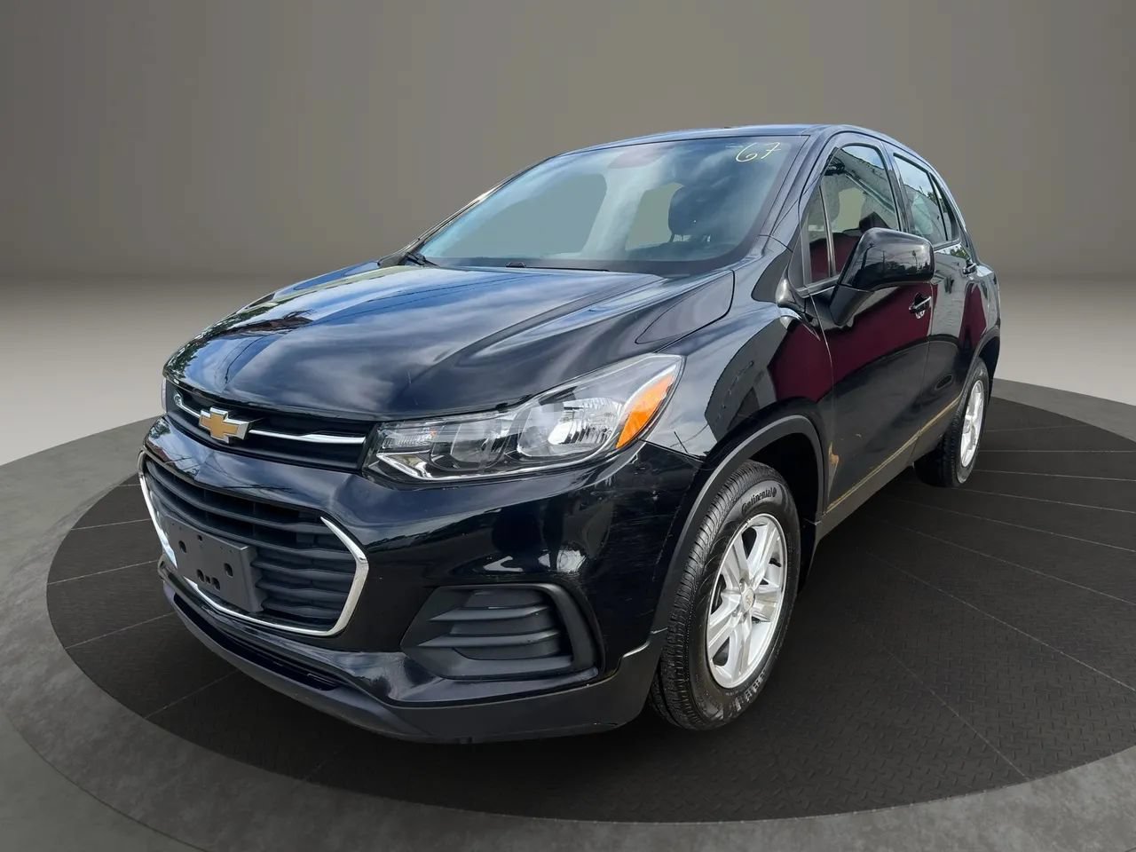 Used 2020 Chevrolet Trax LS w/ LPO, Protection Package FWD image 1