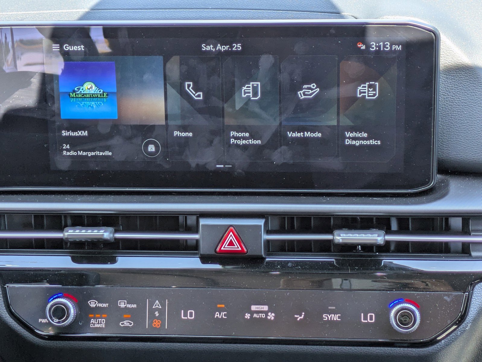 Certified 2026 Kia Sportage EX w/ EX Panorama Roof Package FWD image 16