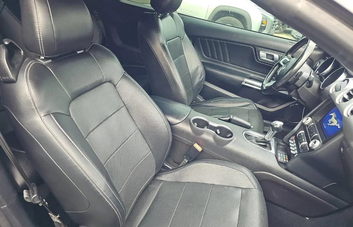 Used 2019 Ford Mustang Premium RWD image 48